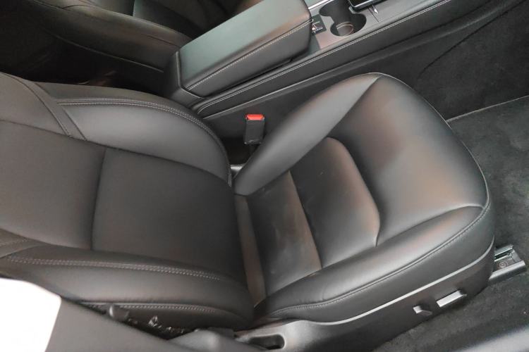 Used Tesla Model Y 2024 Rear-Wheel-Drive Version
