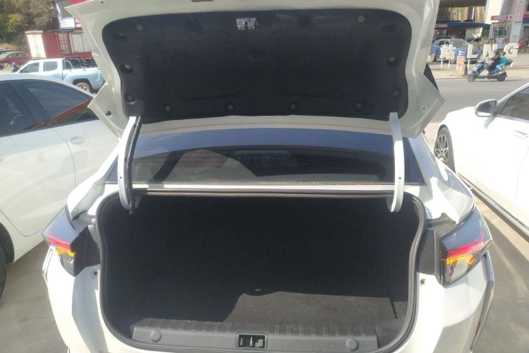 Used Dongfeng Aeolus Yixuan 2021 230T Automatic Glory Edition
