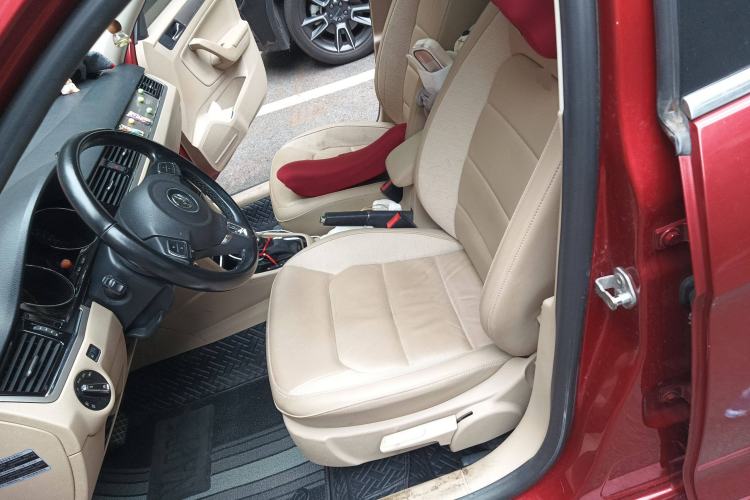 Used Volkswagen Bora 2015 Value Edition 1.6L Automatic Comfort Version