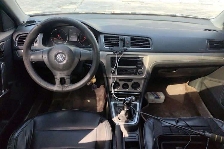 Used Volkswagen Lavida 2013 Restyled Classic 1.6L Manual Comfort Edition
