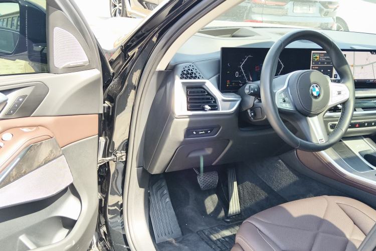 Used BMW X5 2023 xDrive 30Li Luxury M Sport Night Edition Package