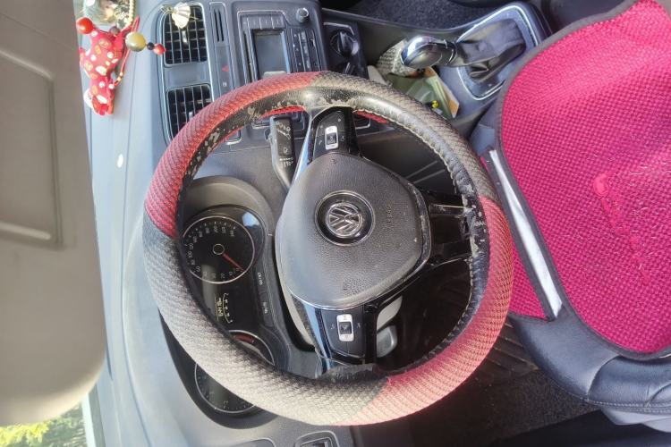 Used Volkswagen Polo 2016 1.6L Automatic Comfort Model
