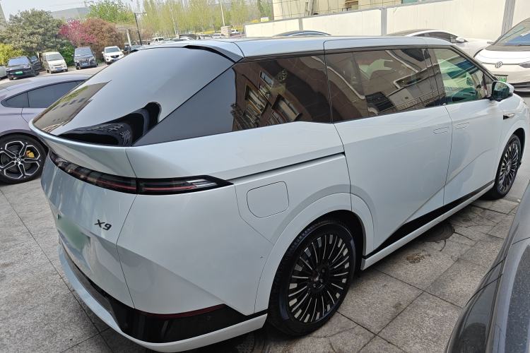 Used XPeng X9 2025 740 Ultra-Long Range Max