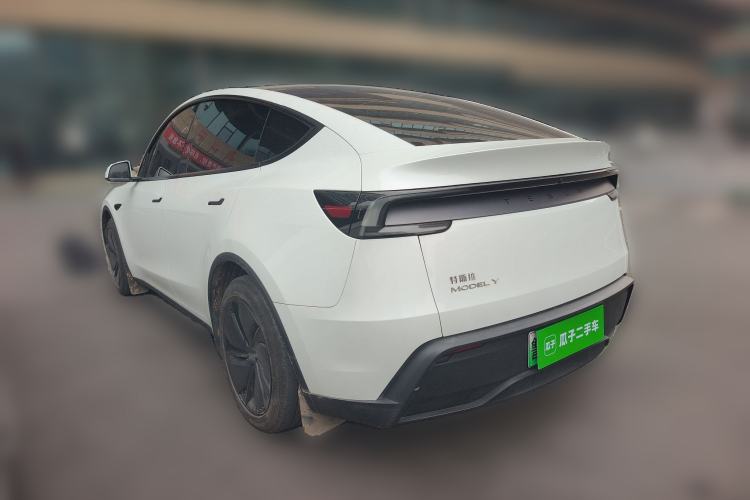 Used Tesla Model Y 2025 Rear-Wheel-Drive Version

