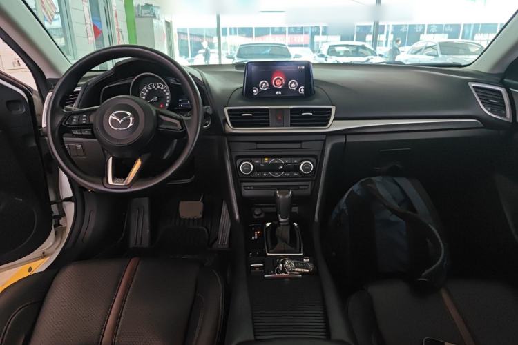 Used Mazda 3 Axela 2017 Sedan 1.5L Automatic Luxury Model Emission Standard China V Center Console