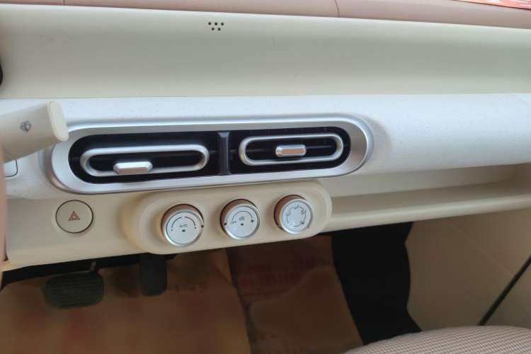 Used Wuling Hongguang MINIEV 2024 3rd Generation 215km Youth Edition