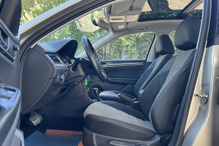 Used Volkswagen C-TREK 2018 230TSI DSG Comfort Model
