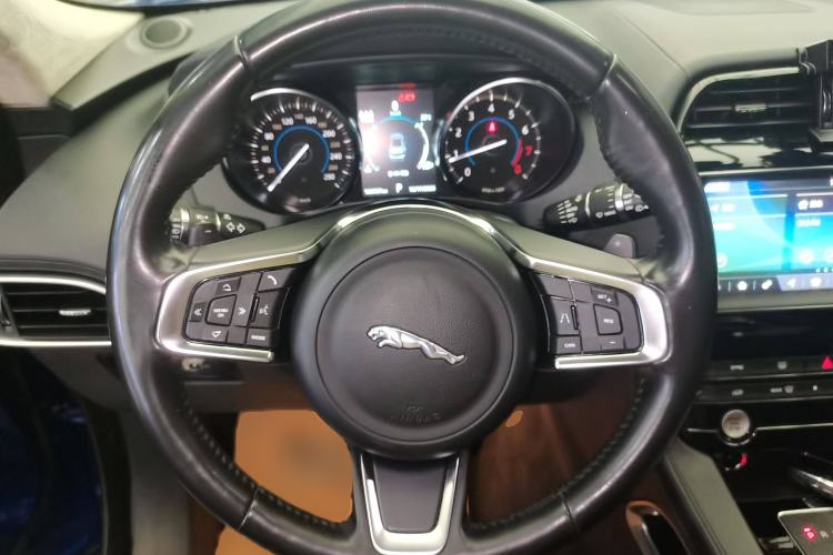 Used Jaguar F-PACE 2019 2.0T Four-Wheel Drive Urban Luxury Edition