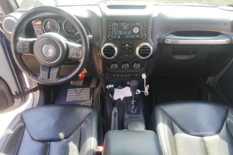 Used Jeep Wrangler 2015 3.0L Sahara Four-Door Comfort Edition