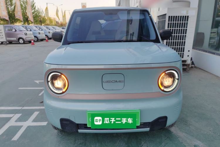 Used Geely Galaxy Panda 2023 Panda Mini 200km Endurance Bear
