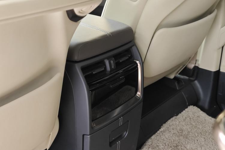 Used Toyota Alphard 2024 Dual-Engine 2.5L Prestige Edition
