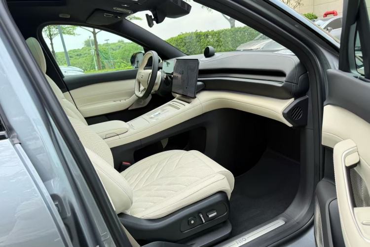 Used Nio ES6 2025 100 kWh Interior 6
