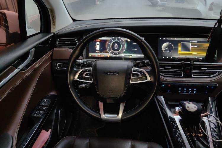 Used TRAUM S70 2018 1.5T Automatic Luxury 7-Seater
