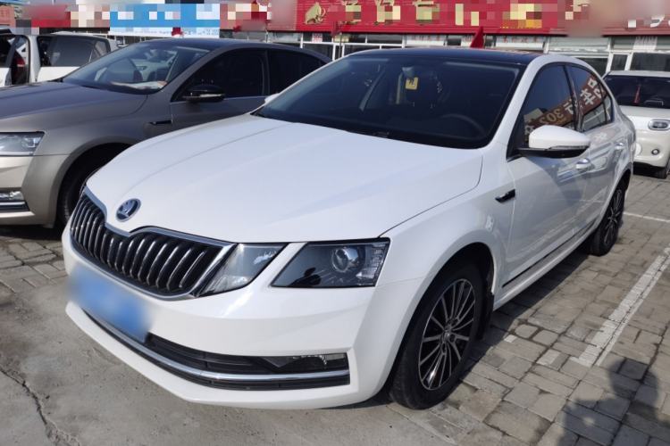 Used Skoda Octavia 2019 1.5L Automatic Smart Drive Luxury Edition China VI Standard