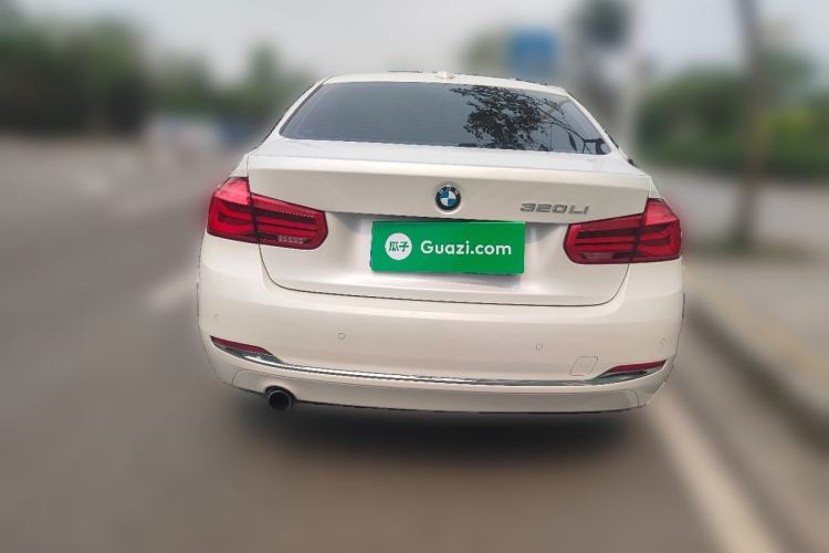 Used BMW 3 Series 2016 320Li Ambition Model
