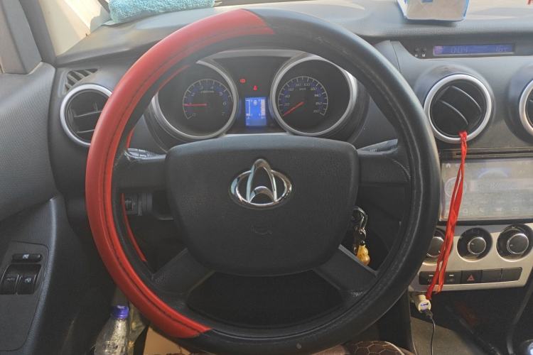 Used CHANGAN KAICHENG Ounuo S 2014 1.5L Base Version

