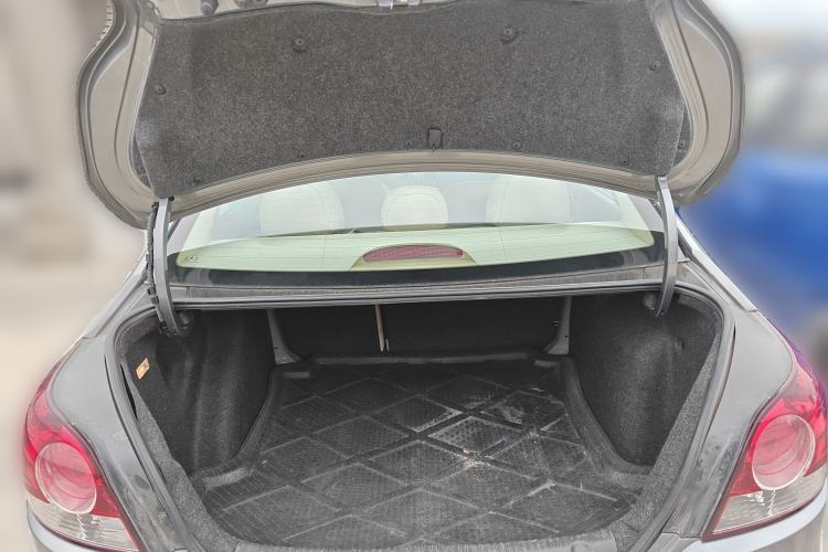 Used Volkswagen Lavida 2011 1.6L Automatic Premium Edition
