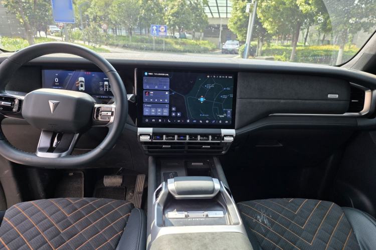 Used Deepal G318 2024 Four-Wheel-Drive Air Suspension Model