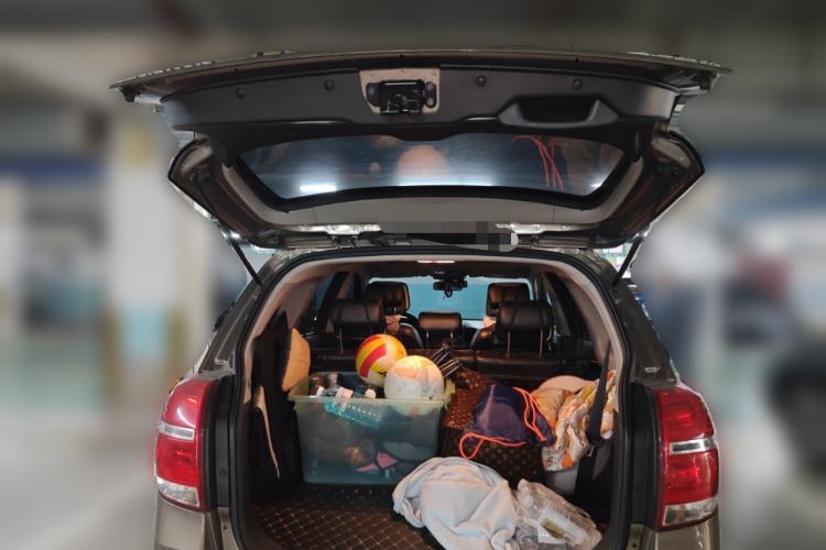 Used Chevrolet Captiva 2015 2.4L 4x4 Flagship Edition 7-Seater
