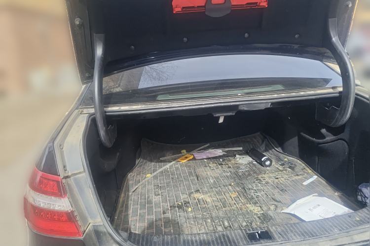 Used Mercedes-Benz E-Class 2010 E 300 L Fashion Model