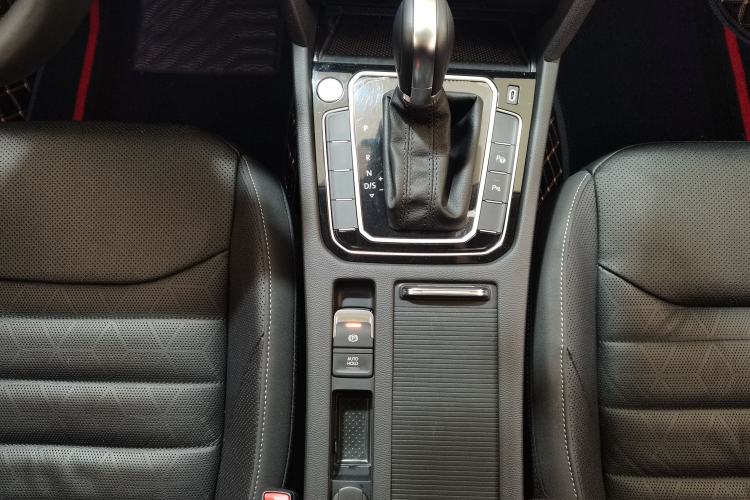 Used Volkswagen FAW-Volkswagen CC 2023 380TSI Striking Edition
