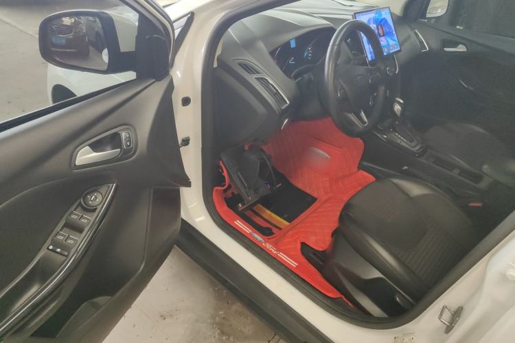 Used Ford Focus 2017 Hatchback 1.6L Automatic Fashion Edition Smart Drive Version Driver Seat