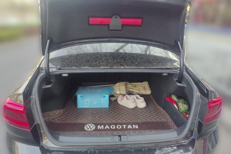 Used Volkswagen Magotan 2020 330TSI DSG Leading Model Trunk