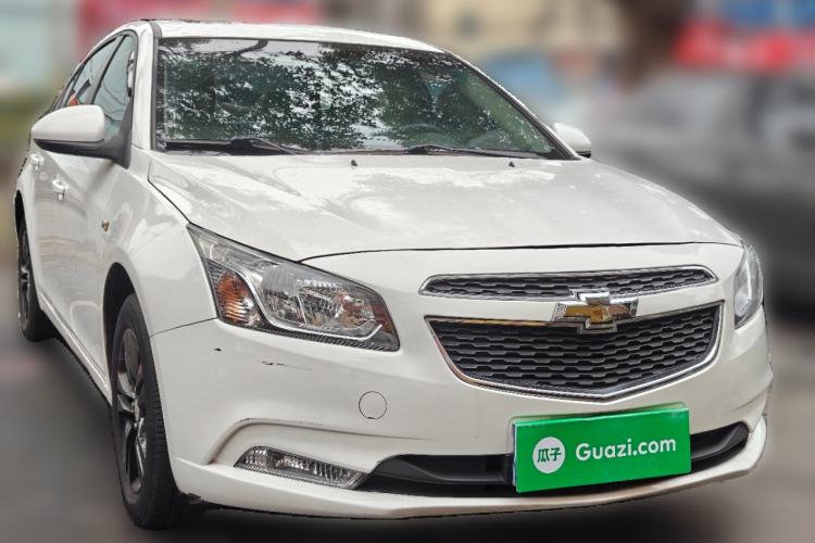 Used Chevrolet Cruze 2015 1.5L Classic SE AT Front Right 45 Deg