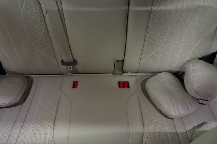 Used XPeng X9 2025 740 Ultra-Long Range Max
