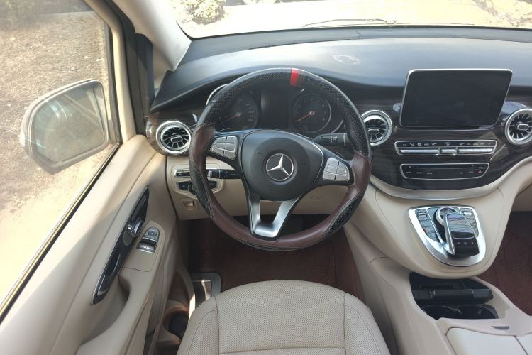 Used Mercedes-Benz V-Class 2016 V 260 Avantgarde Edition