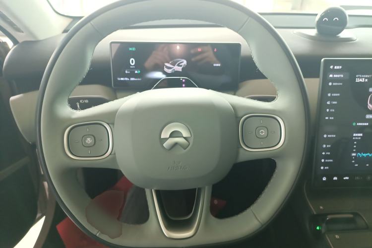 Used Nio ET5 2022 75 kWh Steering Wheel
