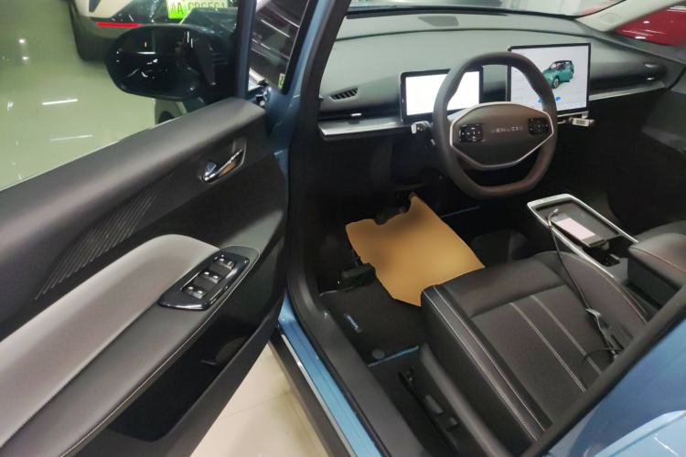 Used Venucia VX6 2023 520 Pro
