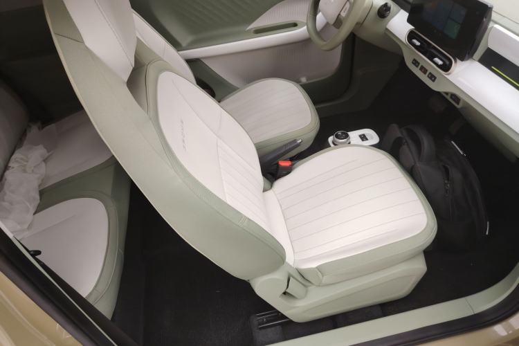 Used Geely Galaxy Panda 2025 210km Panda Rider Right Front Seat