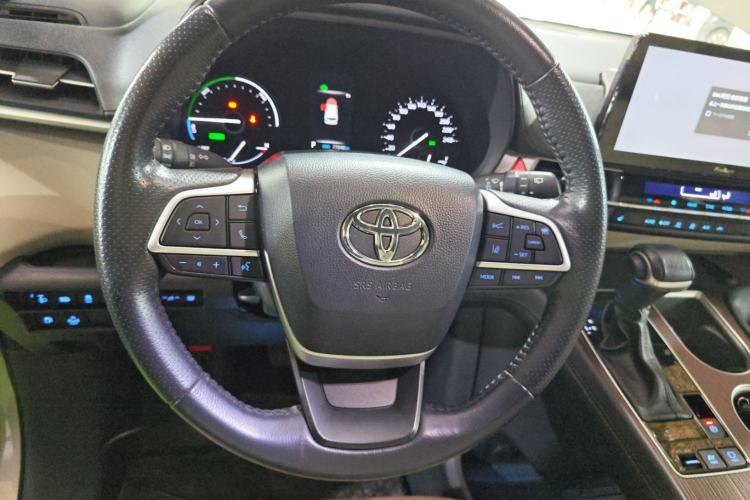 Used Toyota Sienna 2021 2.5L Hybrid Luxury Edition
