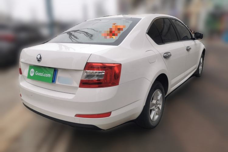 Used Skoda Octavia 2015 1.6L Manual Eado Edition