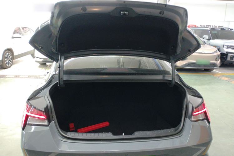 Used Hyundai Elantra 2022 1.5L CVT LUX Prestige Edition