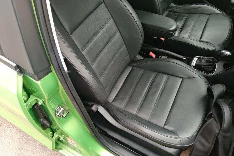 Used Volkswagen Polo 2014 1.6L Automatic Luxury Edition Right Front Seat