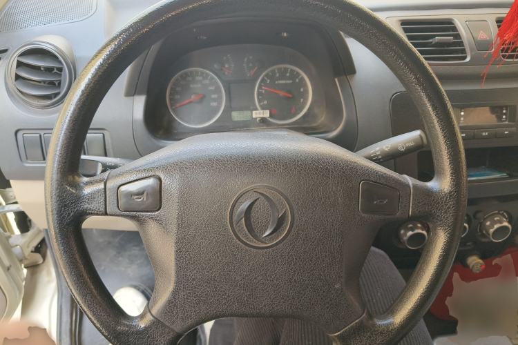 Used Dongfeng Xiaokang V29 2012 1.2L Standard Version Steering Wheel