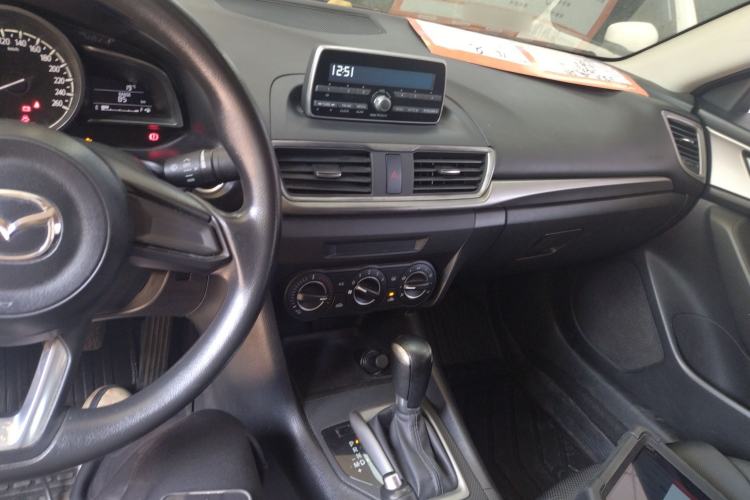 Used Mazda 3 Axela 2017 Sedan 1.5L Automatic Comfort Model Emission Standard China V Center Console