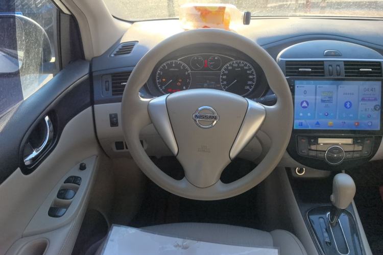 Used Nissan Tiida 2011 1.6L CVT Smart Version Steering Wheel
