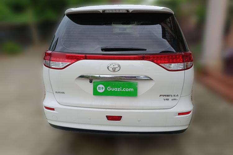 Used Toyota Previa  Rear