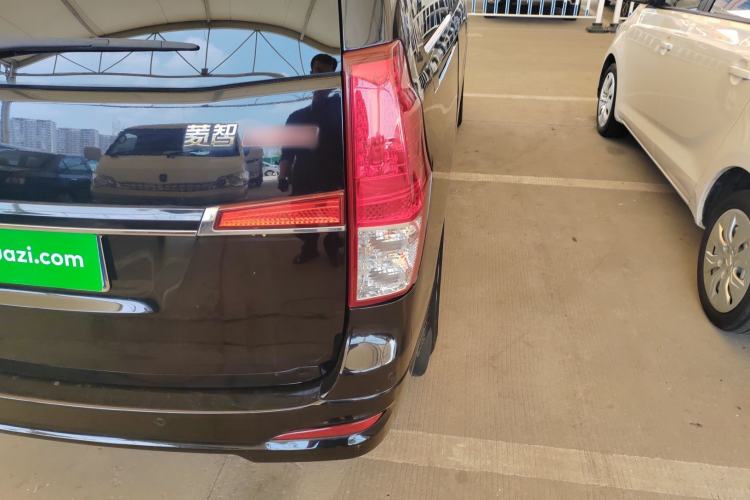 Used FORTHING Lingzhi PLUS 2021 2.0L Manual Luxury 7-Seater Exterior 3