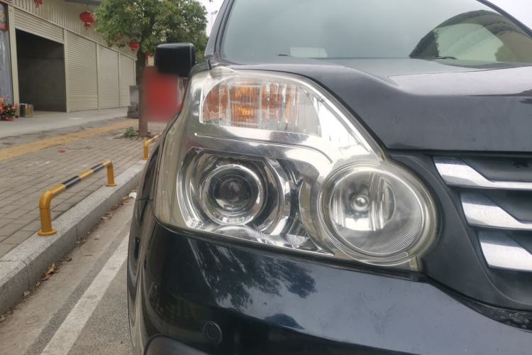 Used Dongfeng Fengdu MX6 2015 2.0L CVT 4x4 Dream Edition Right Front Headlight