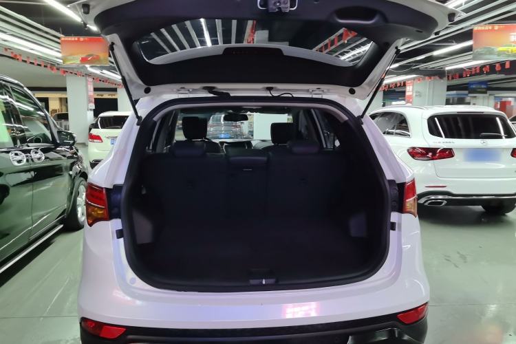 Used Hyundai Santa Fe 2013 2.4L Automatic Two-Wheel Drive Smart Version