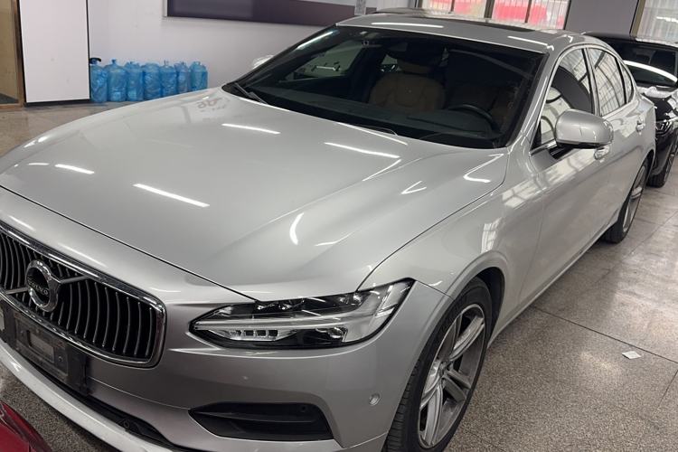 Used Volvo S90 2018 T4 Zhiyuan Edition