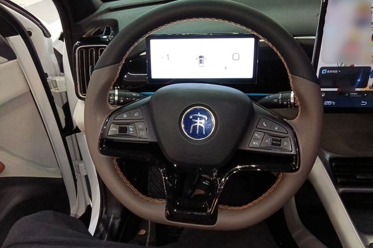 Used BYD Song Pro New Energy 2023 Champion Edition DM-i 110KM Excellence Model Steering Wheel