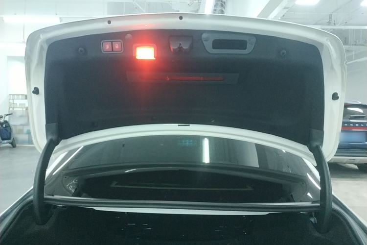 Used Mercedes-Benz C-Class 2016 C 200 L
