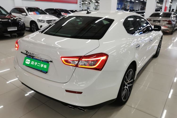 Used Maserati Ghibli 2014 3.0T Standard Edition Rear Right 45 Deg