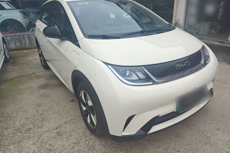 Used BYD Dolphin 2025 420km Free Edition Front Right 45 Deg