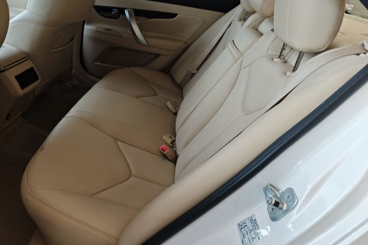 Used CHANGAN Raeton 2014 1.8T Automatic Elite Anniversary Edition China IV Standard
